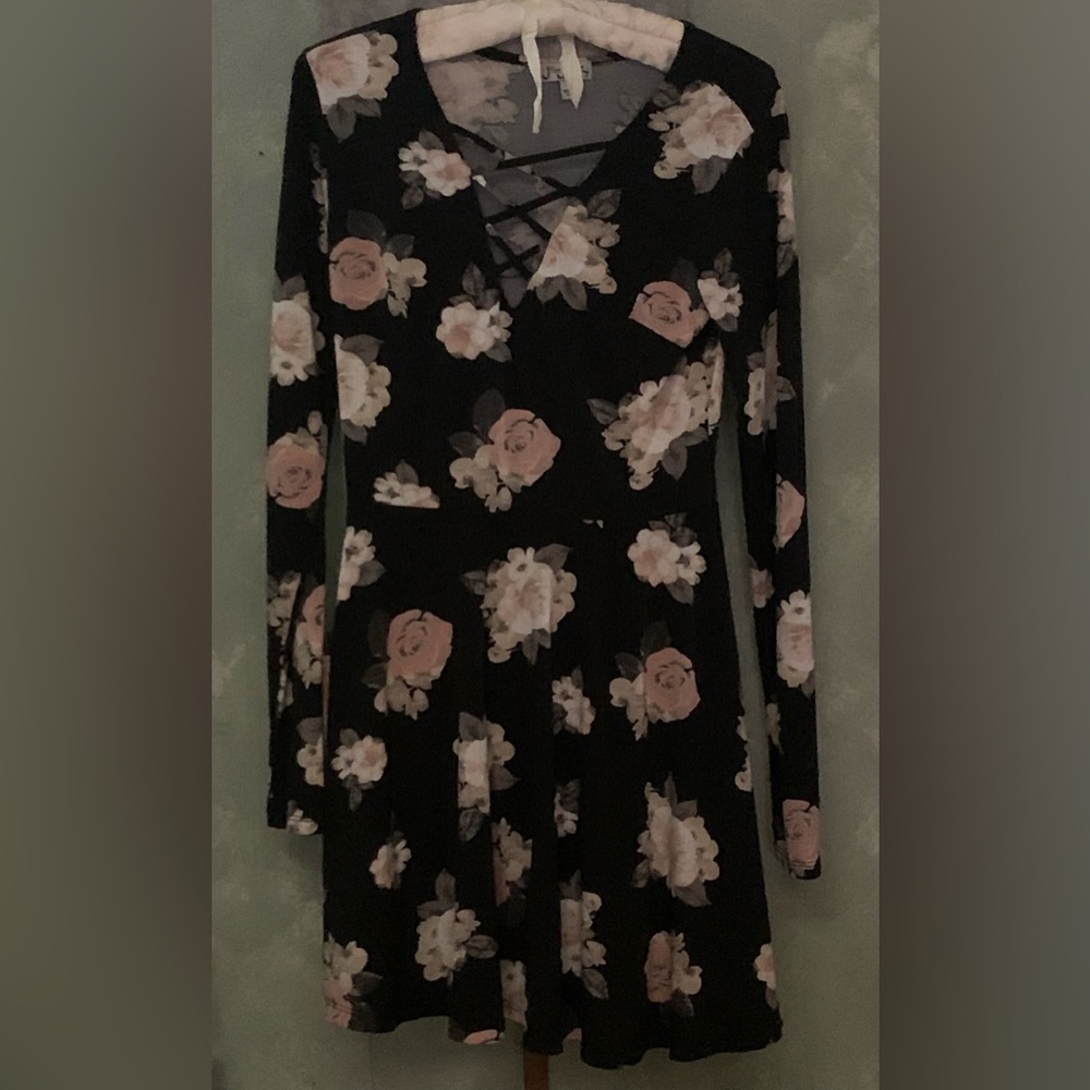 Cute floral polyester/spandex dress with long sleeves